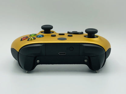Controle Xbox Series com Grip Gold Trower Stelf